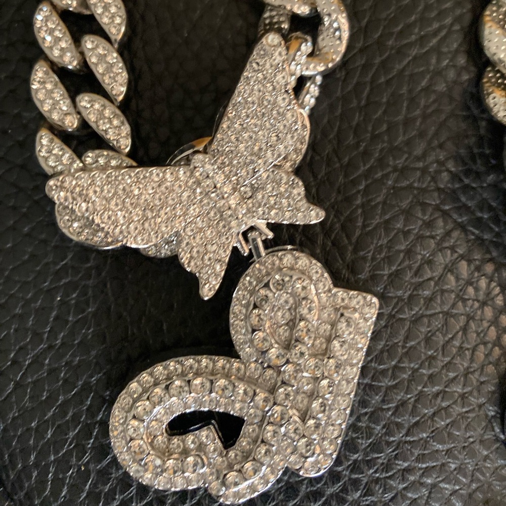 FASHION JEWELRY - Picture 3 of 4